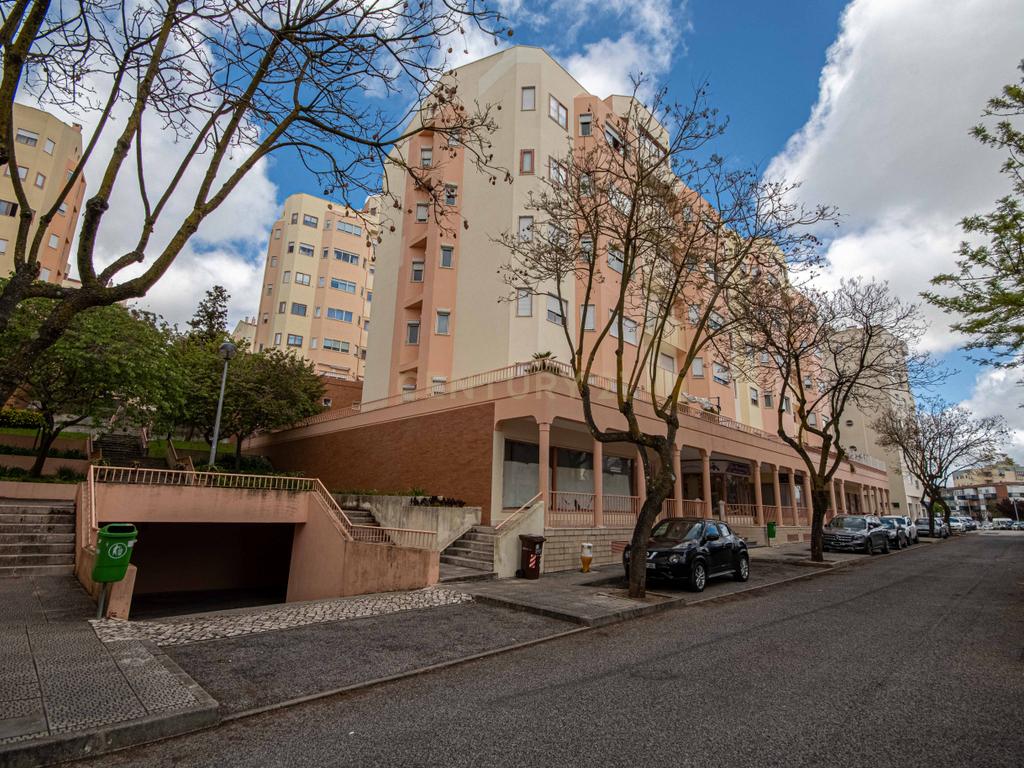 Apartamento  T3  para venda em Odivelas - Image 4