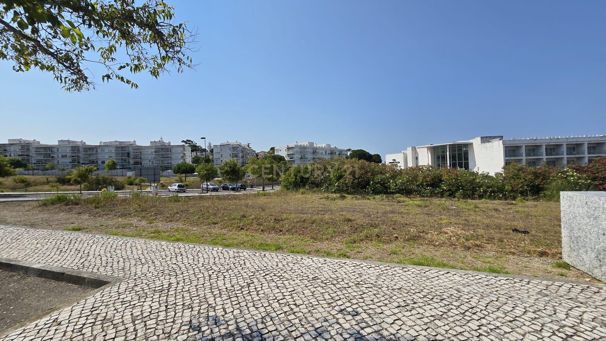 Fotografia 8 de 713 m² de Exclusividade num Novo Condomínio na Aldeia dos Capuchos.