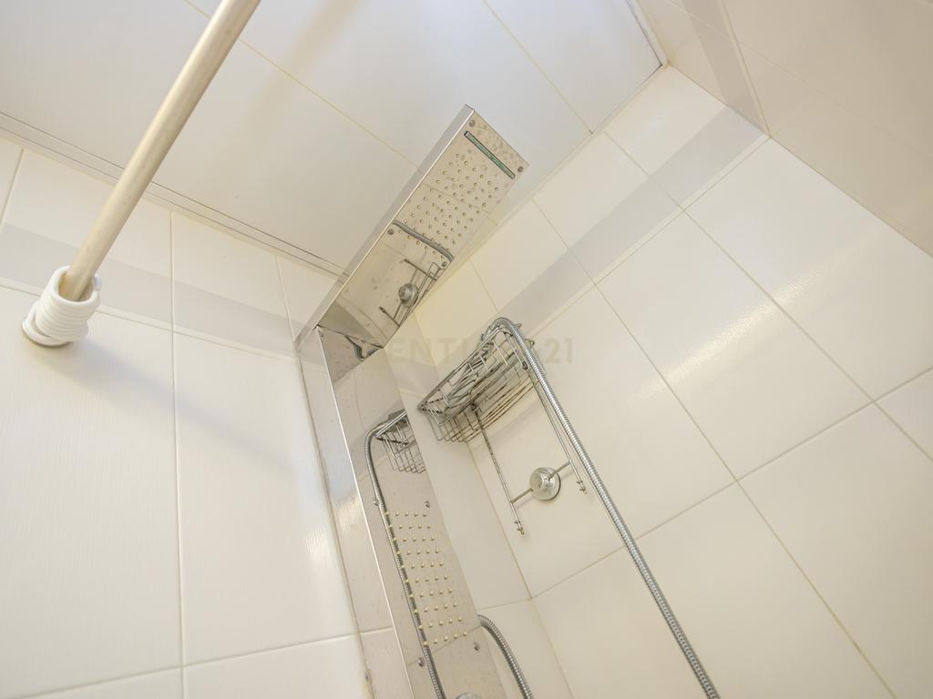 Apartamento T4, centro de Almada com terraço - Image 32