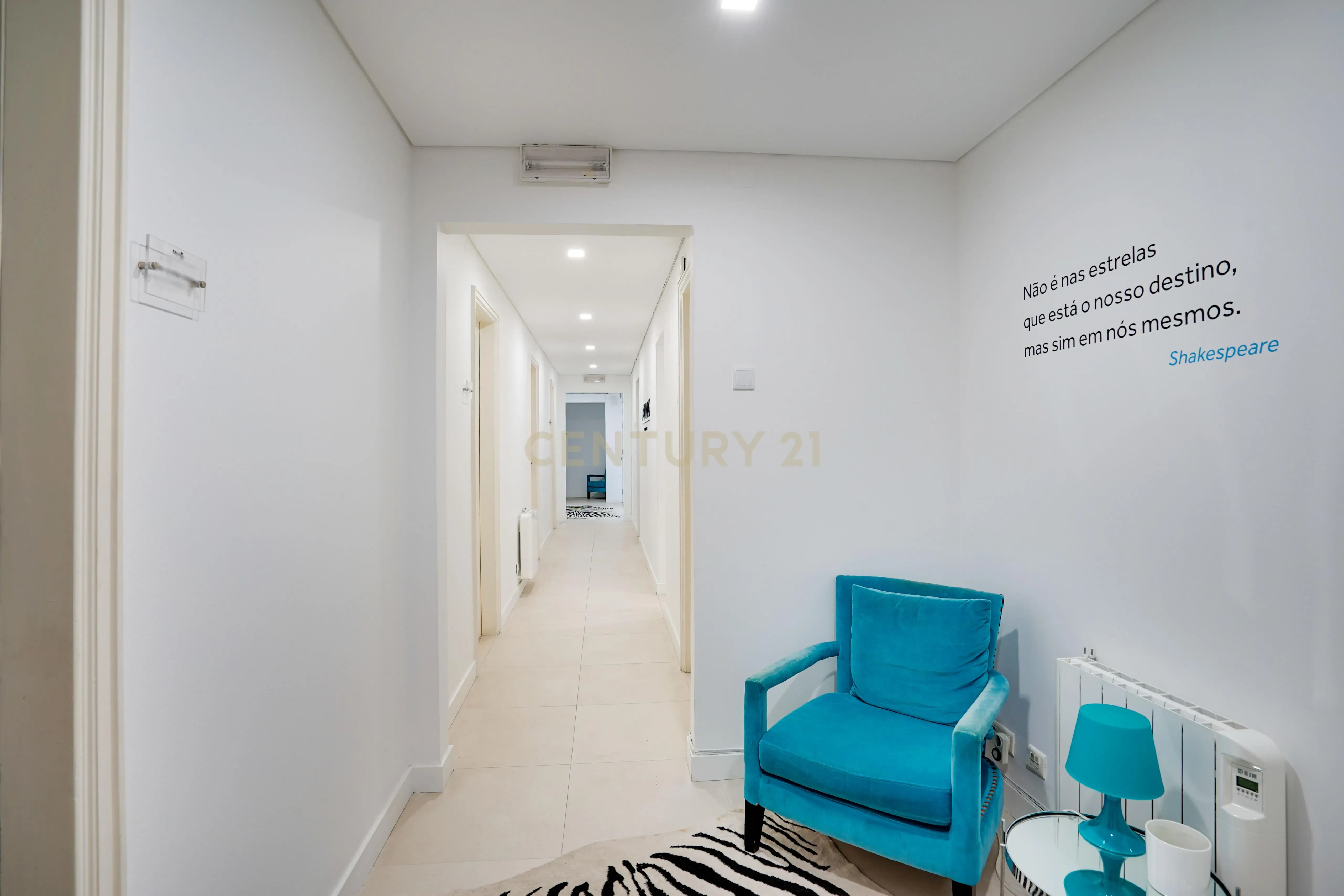 Apartamento T6 Avenida António Augusto de Aguiar - Image 7
