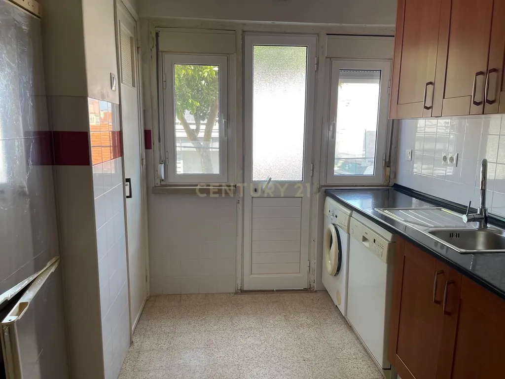 Apartamento T2 em Odivelas - Perto de Todas as Comodidades - Image 20
