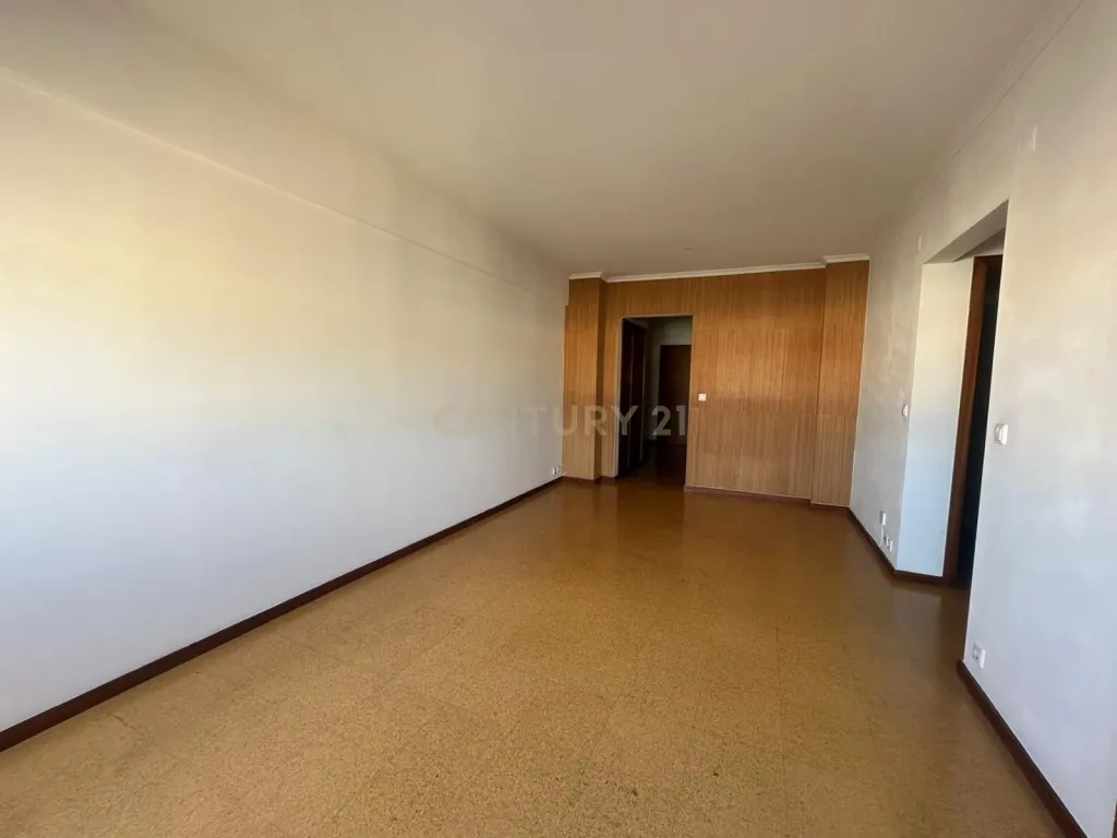 Arrendamento T2 Penha de França - Lisboa - Image 2