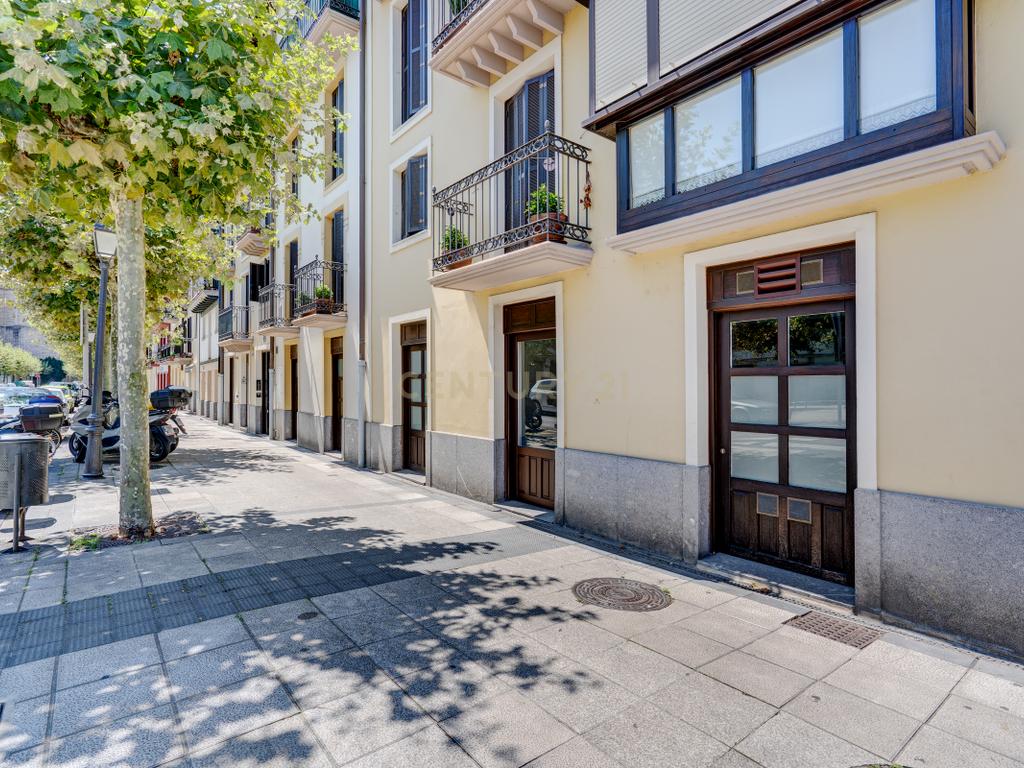 Espaço Comercial em Localização Privilegiada - 90m² em Gipuzkoa - Image 4