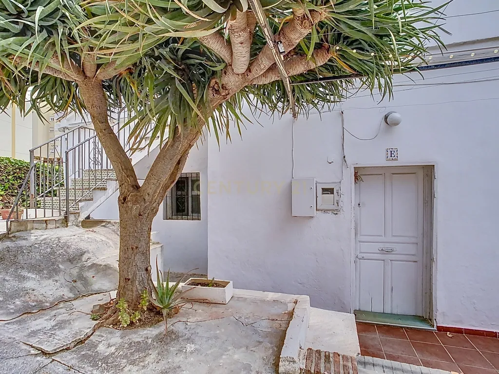 À Venda! Terreno Urbanizável com Edificações em El Limonar, Málaga - Image 21