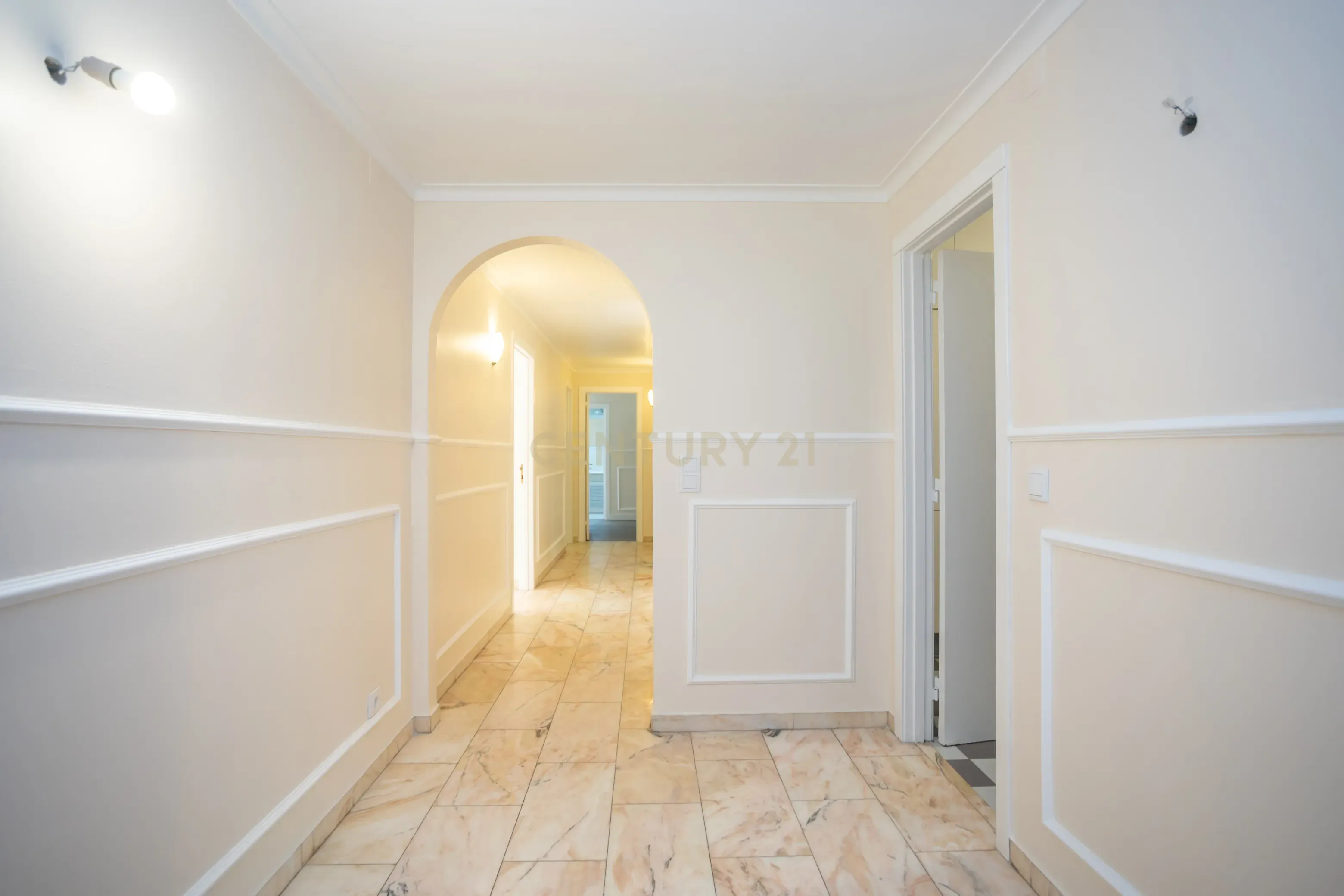 Apartamento T4, centro de Almada com terraço - Image 33