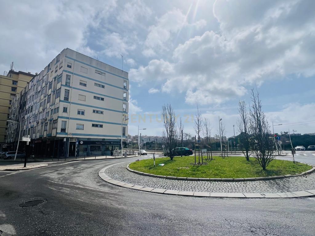 Excelente Apartamento T3 em Almada – Cova da Piedade  - Image 22