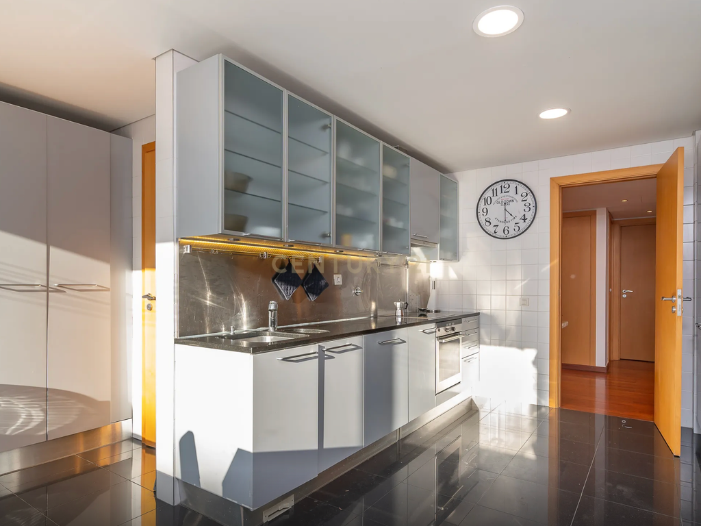 Apartamento T4 no Parque das Nações para arrendamento - Centralidade e Qualidade de Vida - Image 4