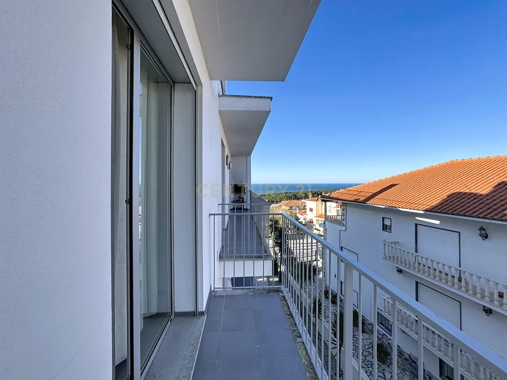 Penthouse T2 com Terraço e Piscina Privativa – Sítio da Nazaré - Image 26