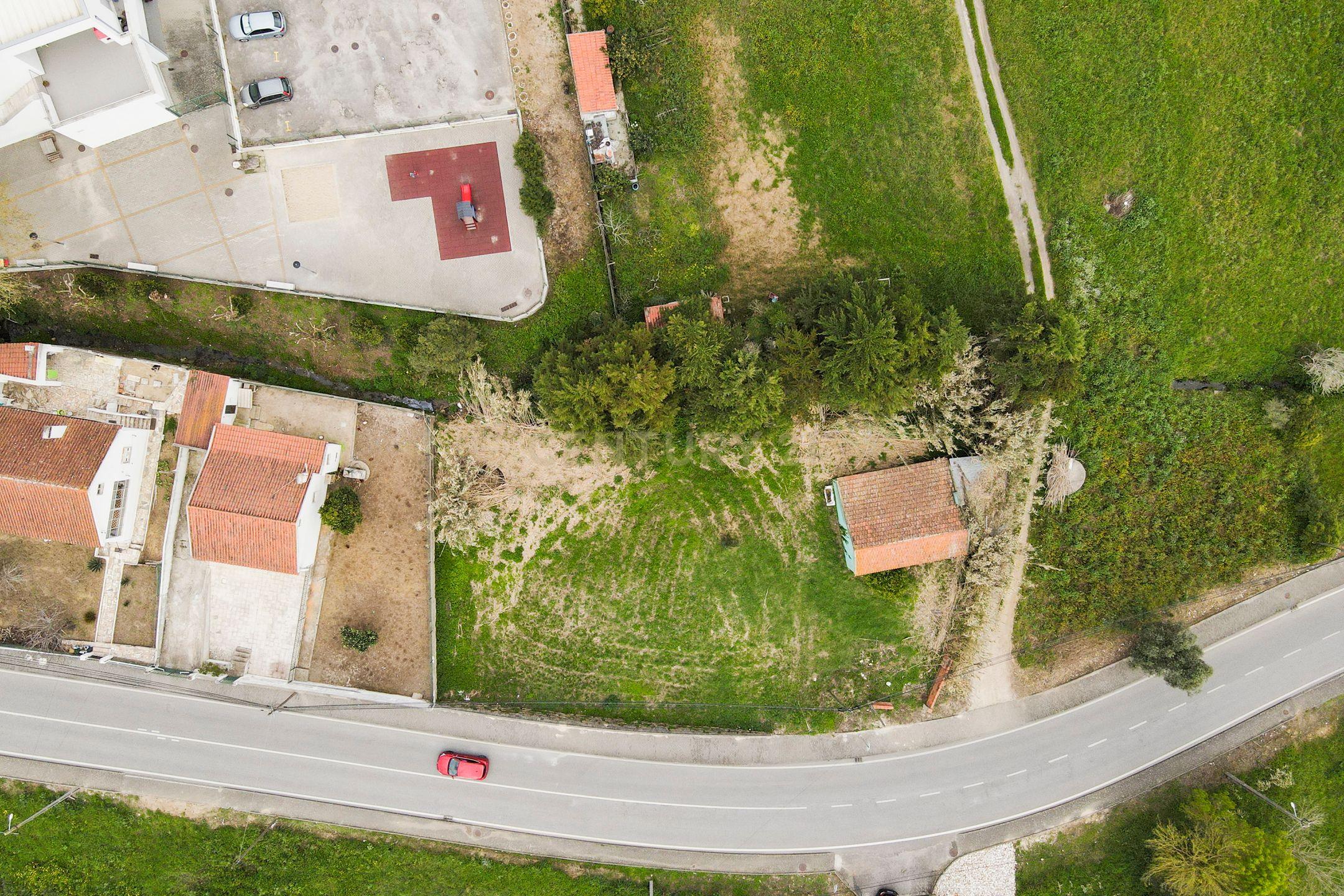 Fotografia 8 de Terreno urbano com 625 m², situado em Alcainça Pequena, Mafra, com projeto de arquitetura para a construção de uma moradia  unifamiliar