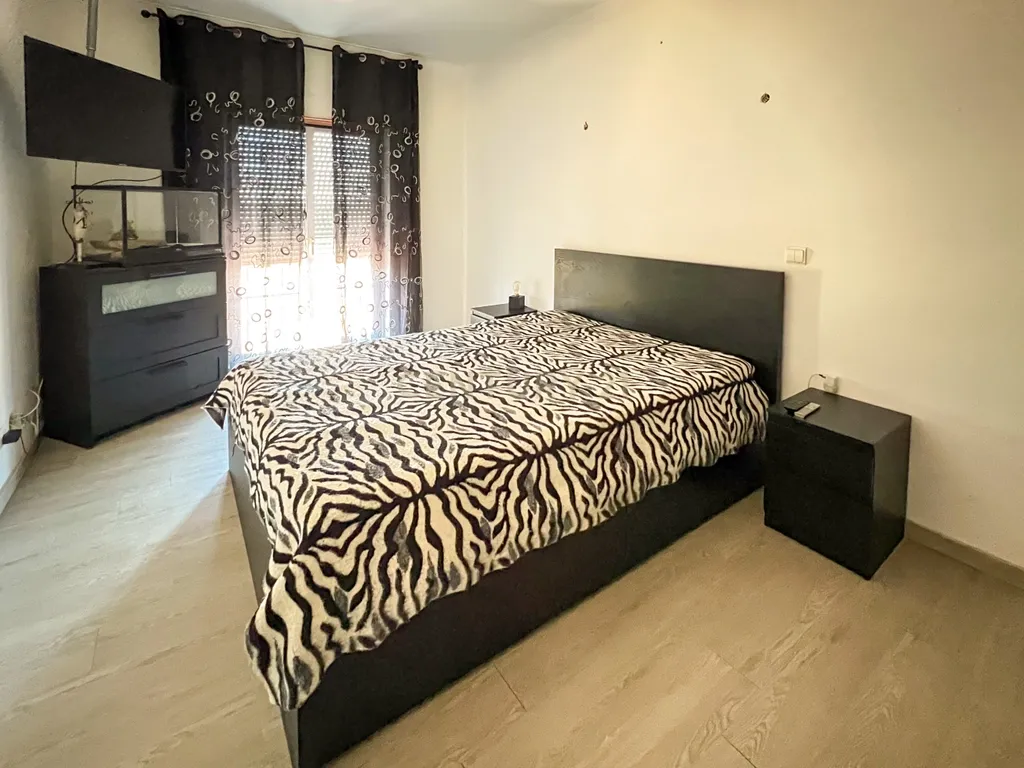 Apartamento T2 com Sótão e garagem - Torres Vedras - Image 8