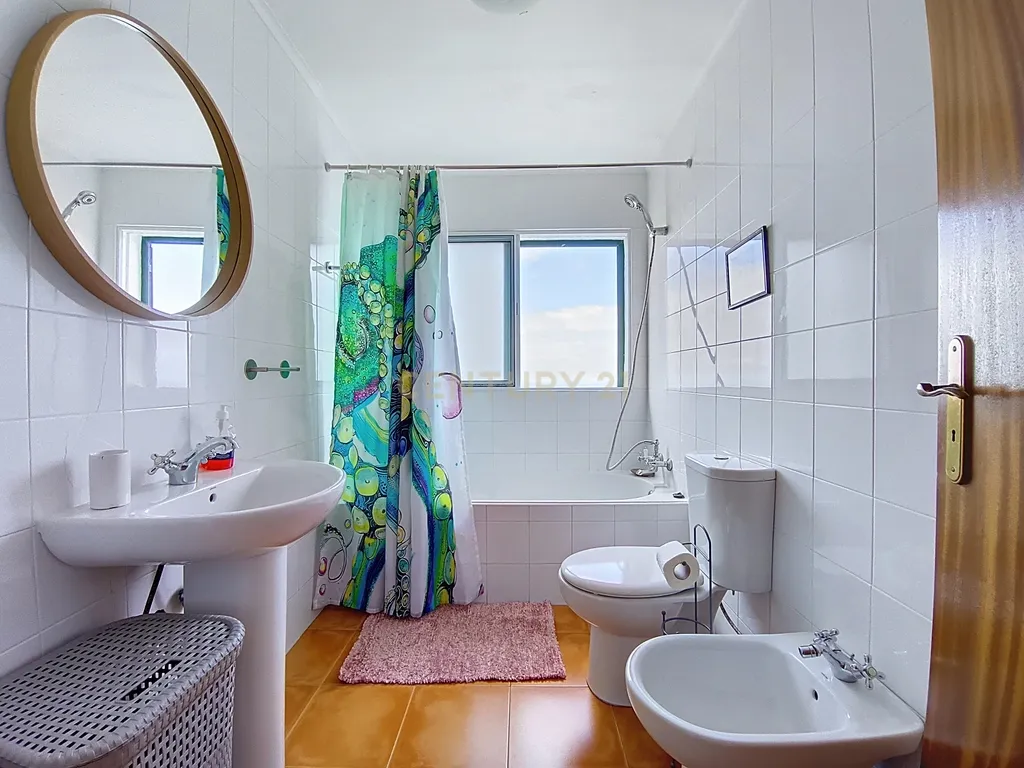 Casa Renovada em Nordeste, Ilha de São Miguel - Image 11