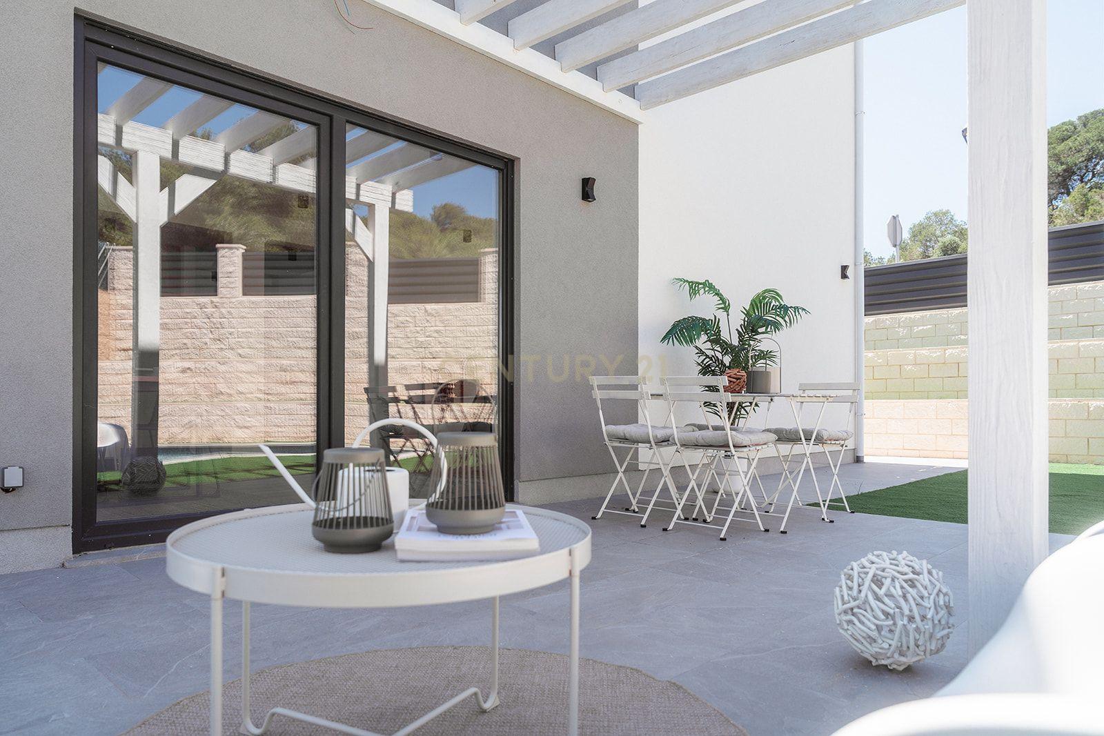 🏡 Casa nova em Cunit – Design, eficiência e conforto junto ao mar Estreie o seu lar ideal na rua Havana em Cunit! - Image 5