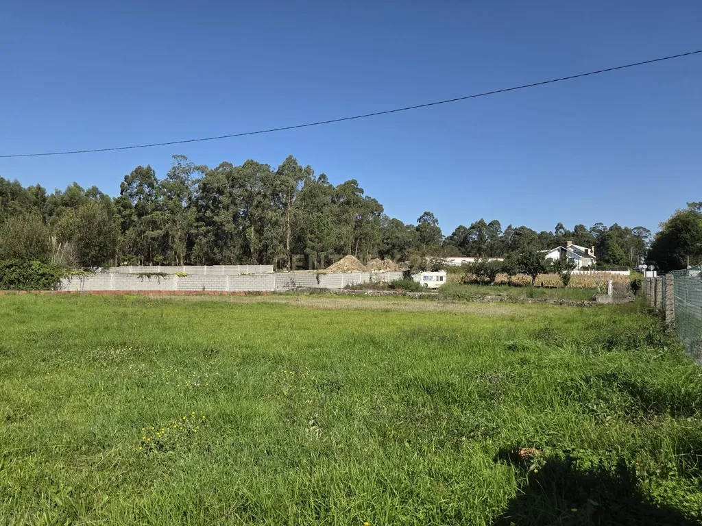 Moradia para Reconstrução em Lote de 2070m² – Possibilidade de Destaque em 2 Terrenos – Terroso, Póvoa de Varzim - Image 4