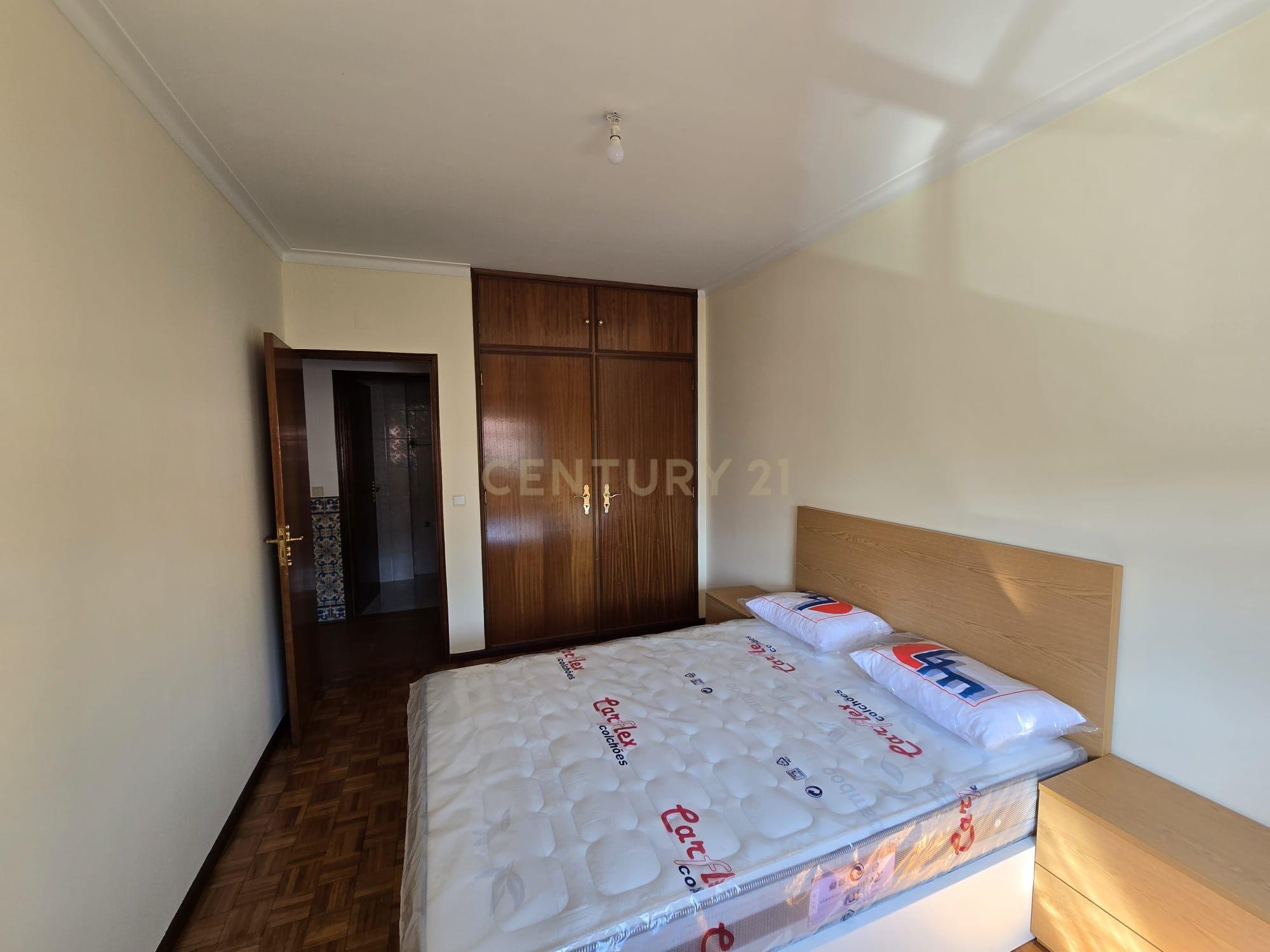 Apartamento T2 no centro de Bragança - Image 12