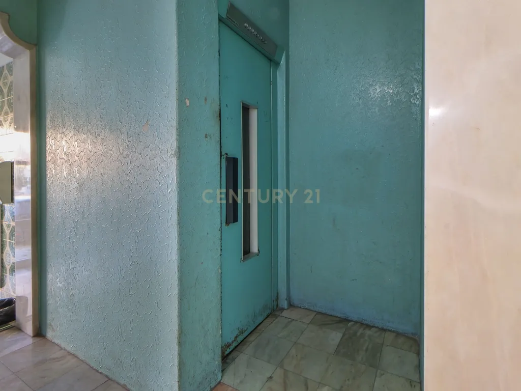 Apartamento T2 em zona central inserido em prédio com 2 elevadores | Praceta da Meia Laranja, Setúbal - Image 28