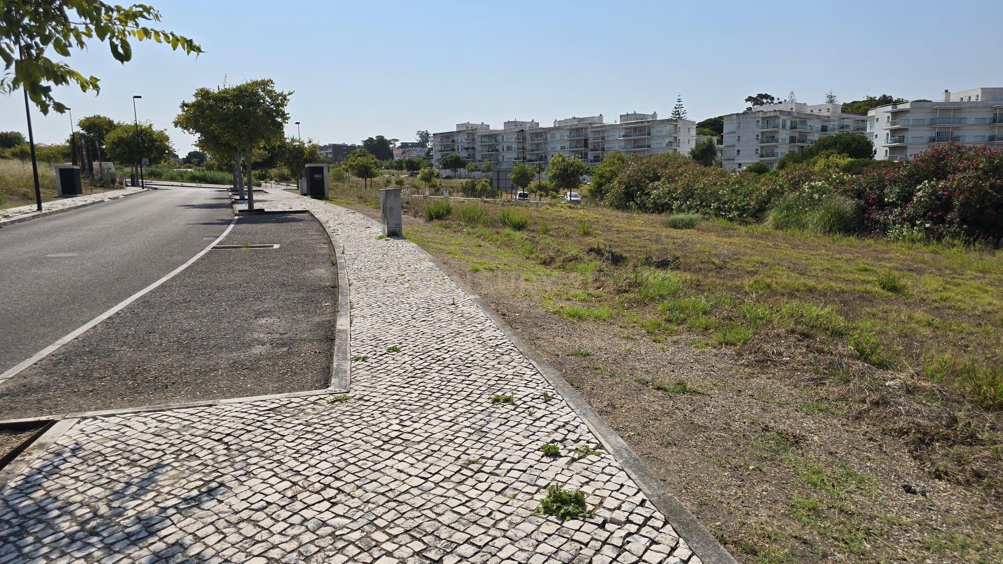 Fotografia 4 de 702 m² de Exclusividade num Novo Condomínio na Aldeia dos Capuchos, Caparica