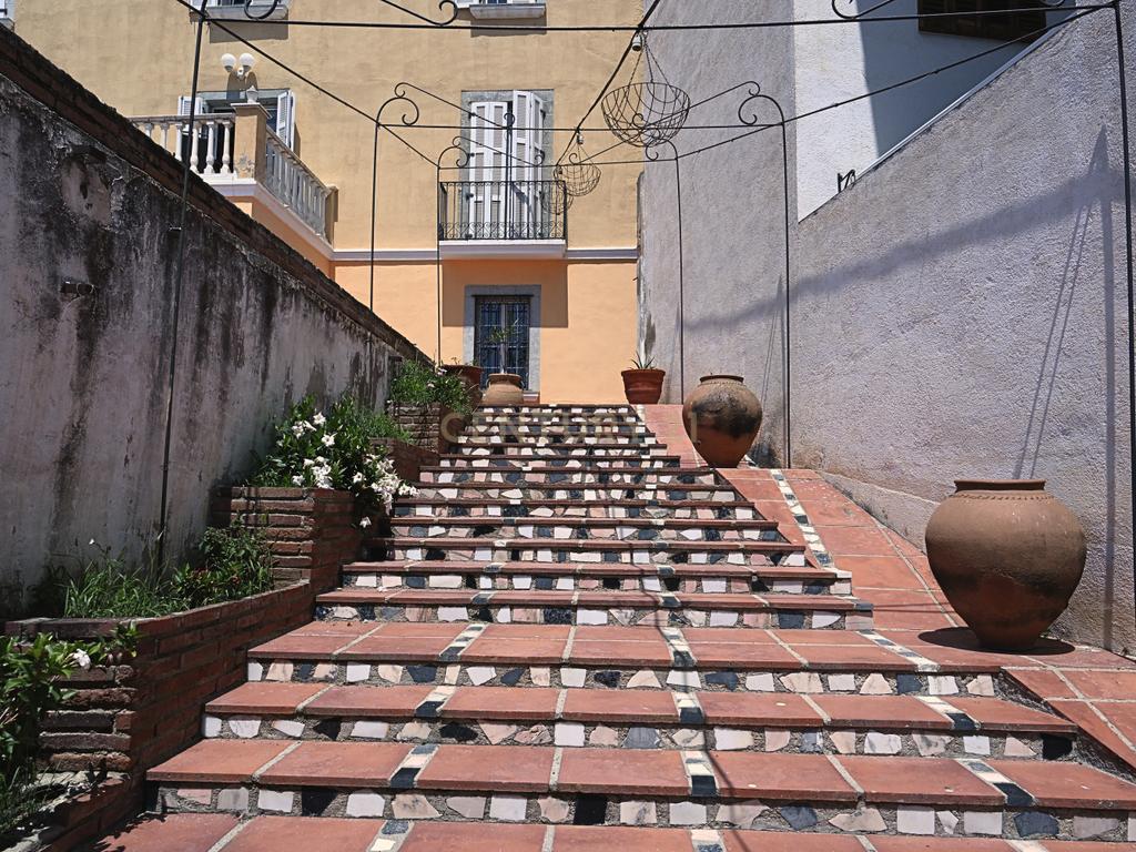  - Image 8