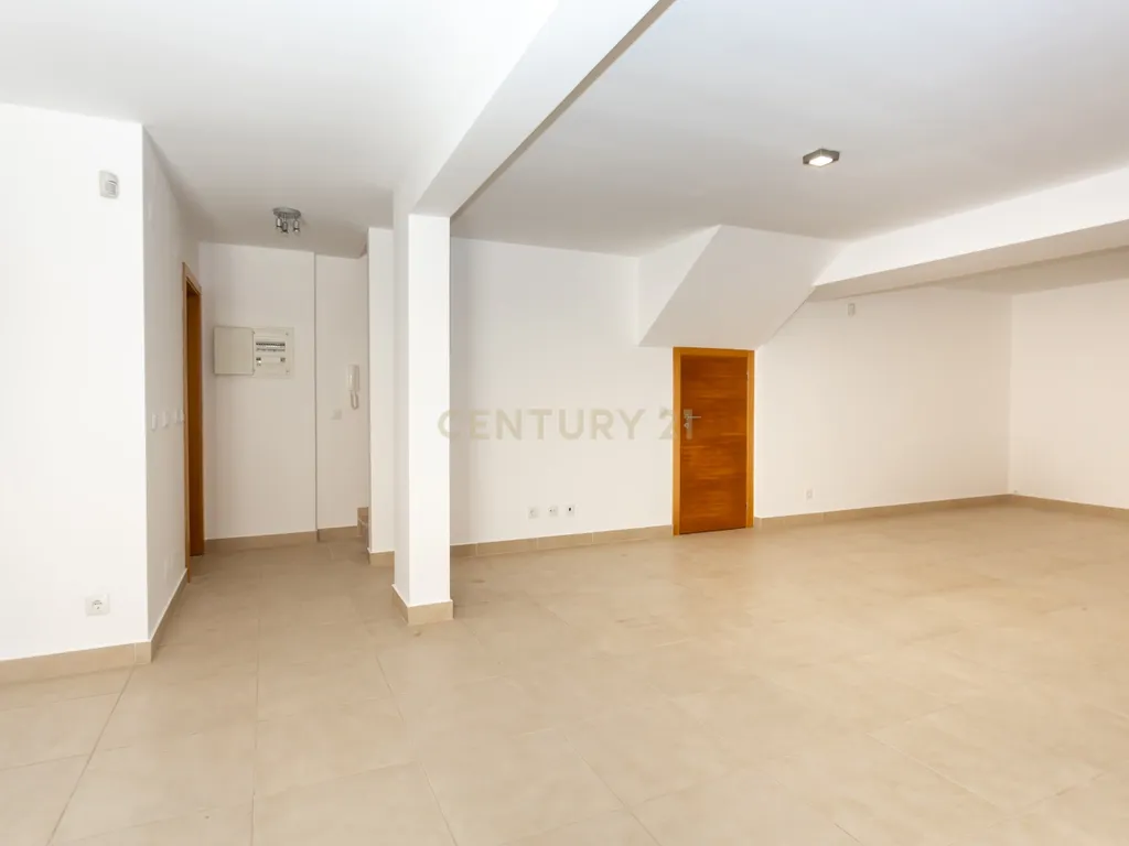 Moradia isolada em excelente estado T3 Quinta de Valadares, Marisol - Image 48