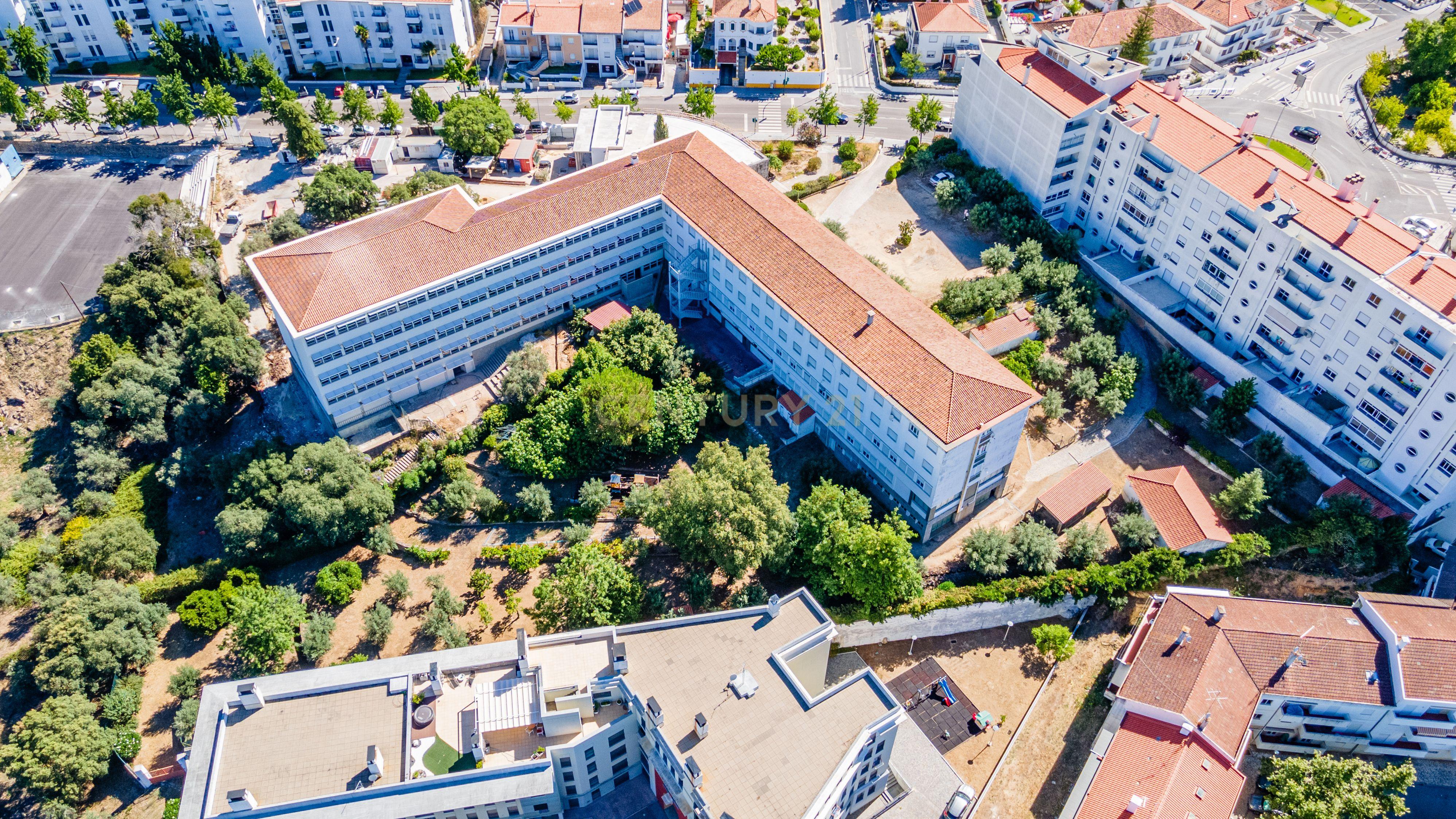 Prédio no Centro de Portalegre para investimento - Image 41