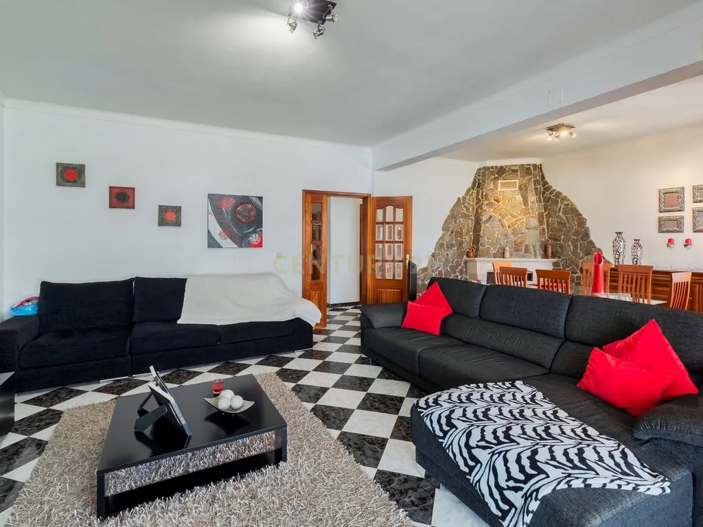 MORADIA T6, ESTRADA DE SANTAS, SETÚBAL - Image 5