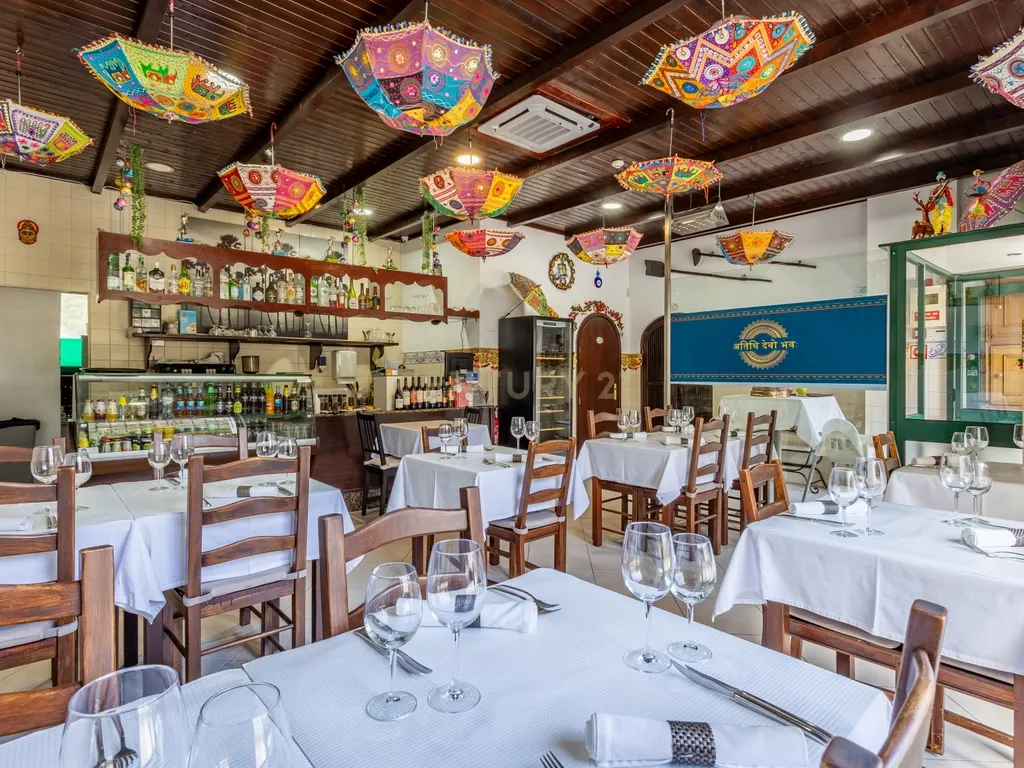 Espaço comercial no centro de Alverca junto às Finanças - Image 7