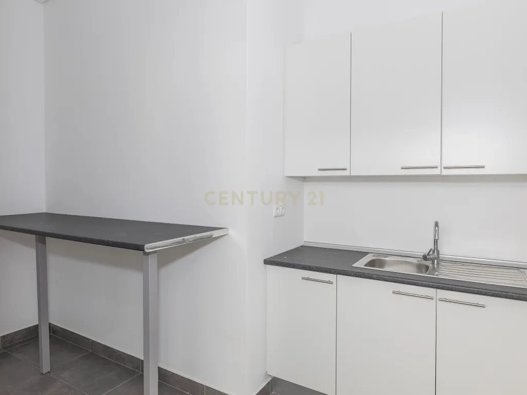 Espaço Comercial junto a Estação de Benfica - Image 8