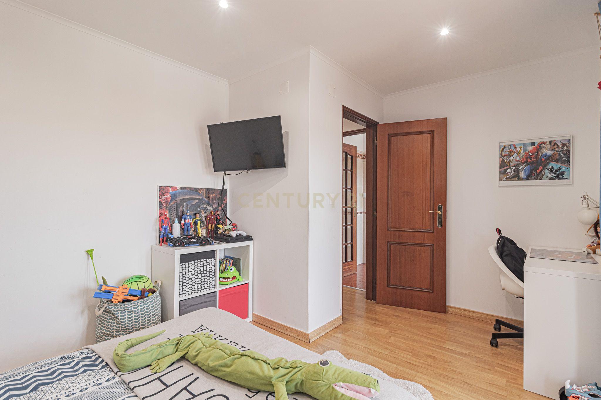 Apartamento T3  - Conforto, espaço e localização Ideal em Vale Figueira - Image 27