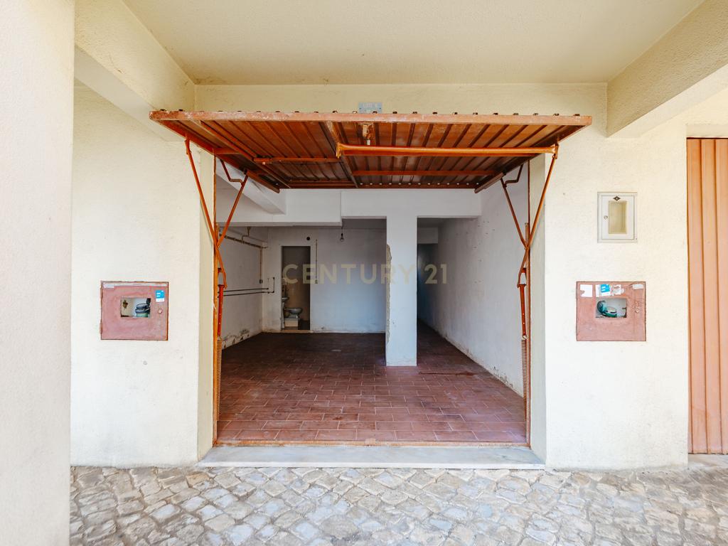 Garagem em Alhos Vedros - Image 1