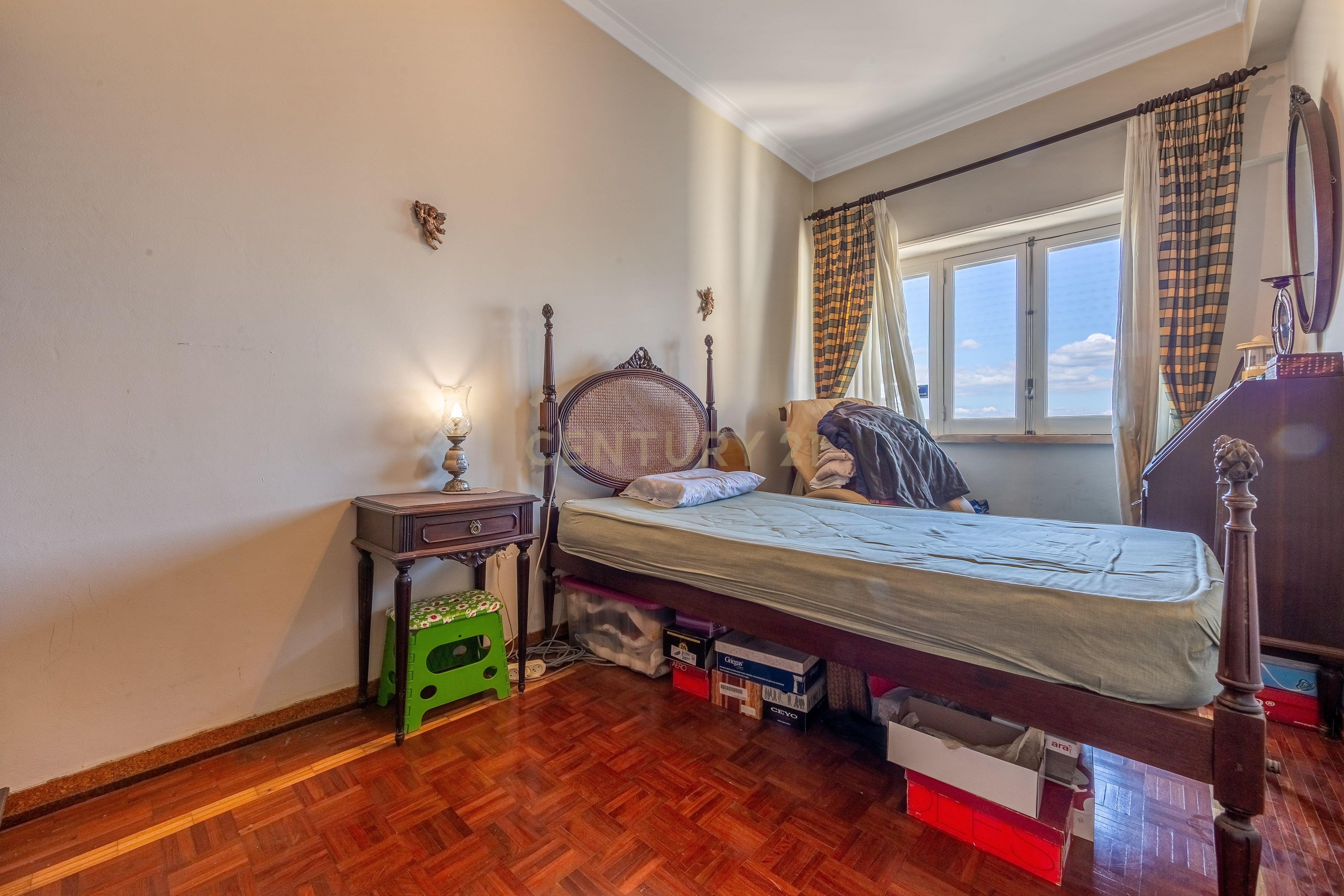Fotografia 11 de Apartamento T3 em Benfica com excelente exposição solar e vista desafogada