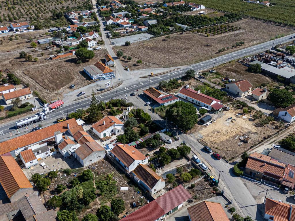 Moradia T2 parcialmente remodelada em Pegões. - Image 26