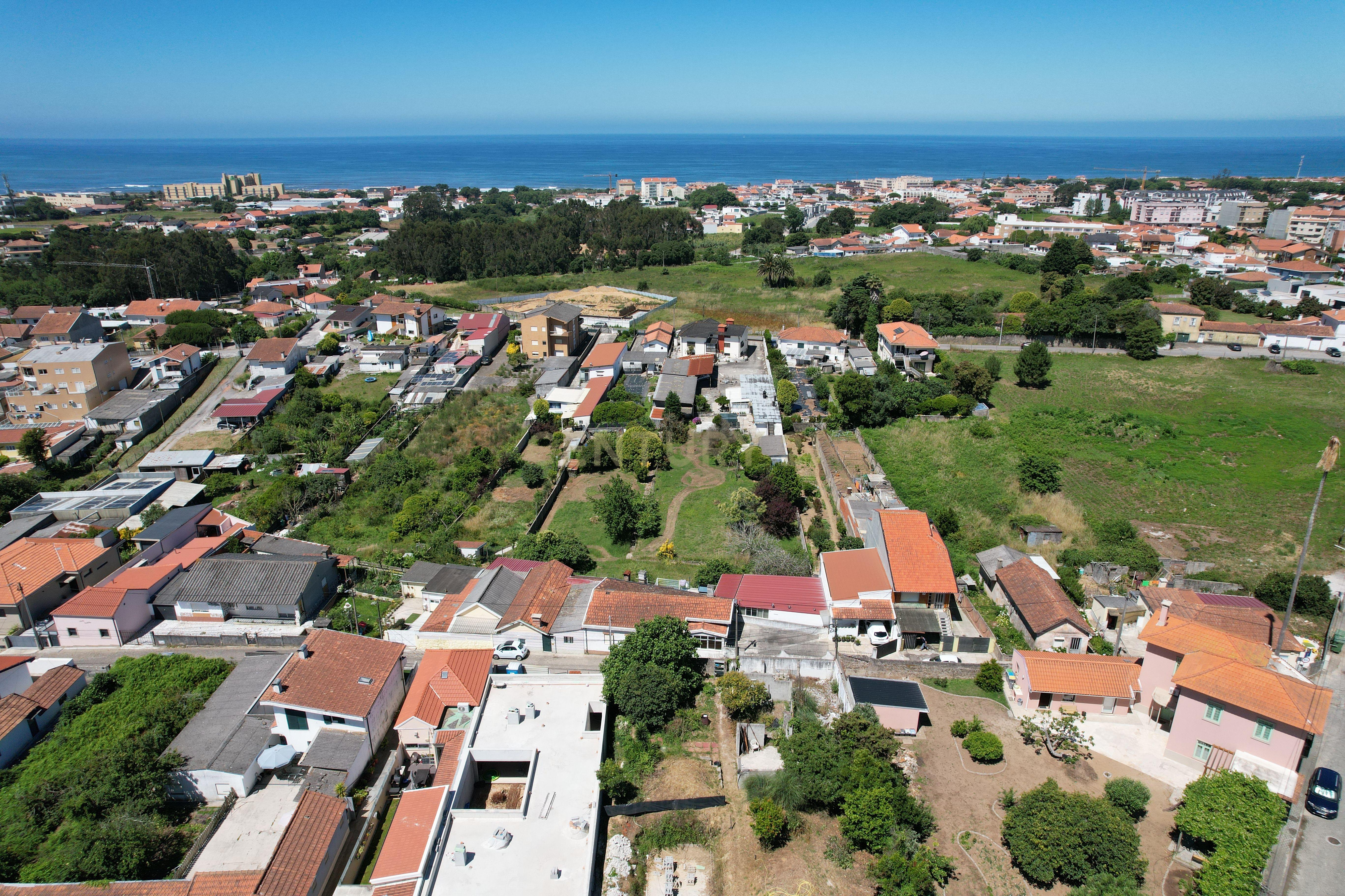 Fotografia 12 de Moradia para Remodelação com Projeto Aprovado em São Félix da Marinha- Vila Nova de Gaia.