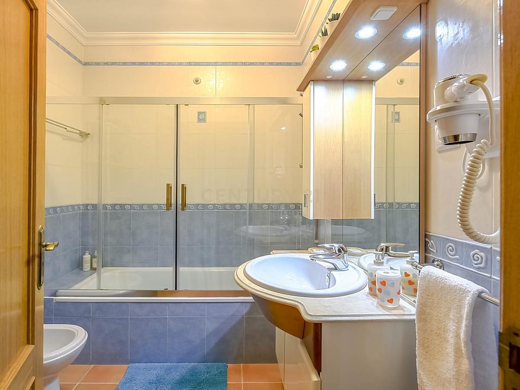 Apartamento T2 com Terraço em Cabanas de Tavira - Image 18