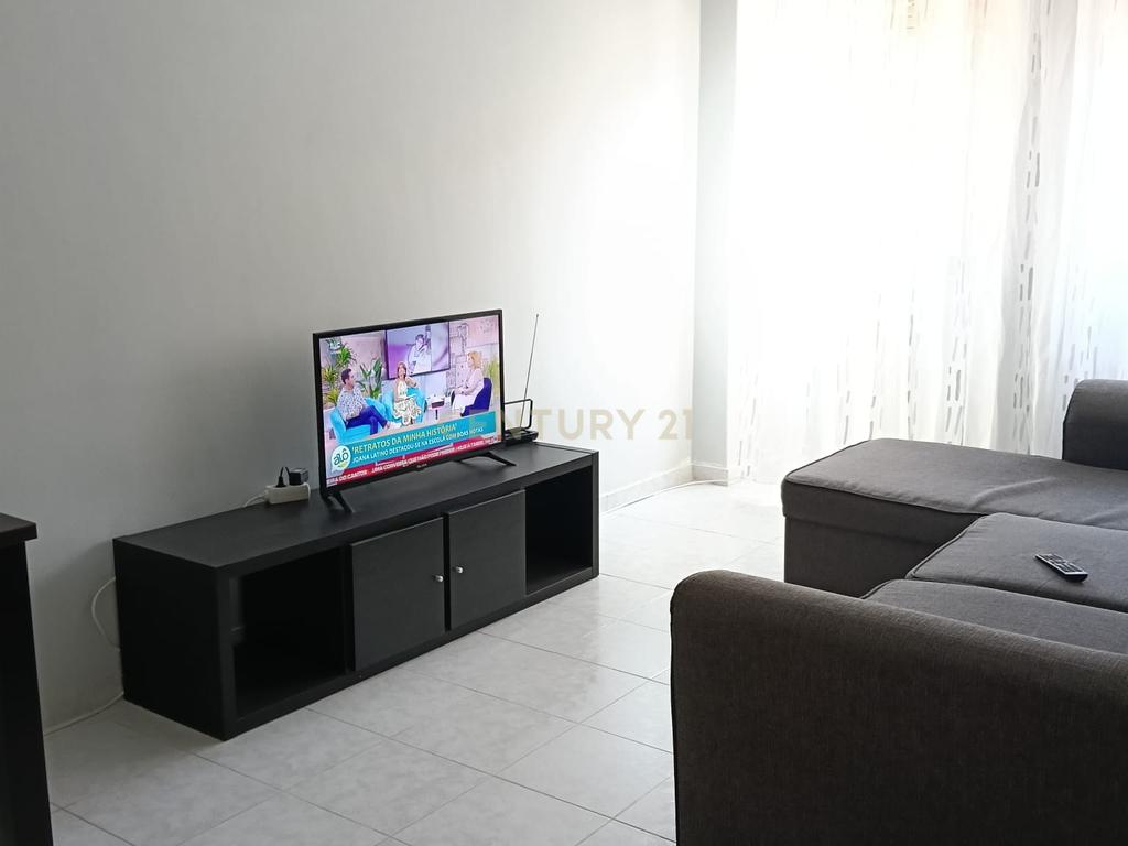Apartamento na Rua Sebastião da Gama, Barreiro - Image 1