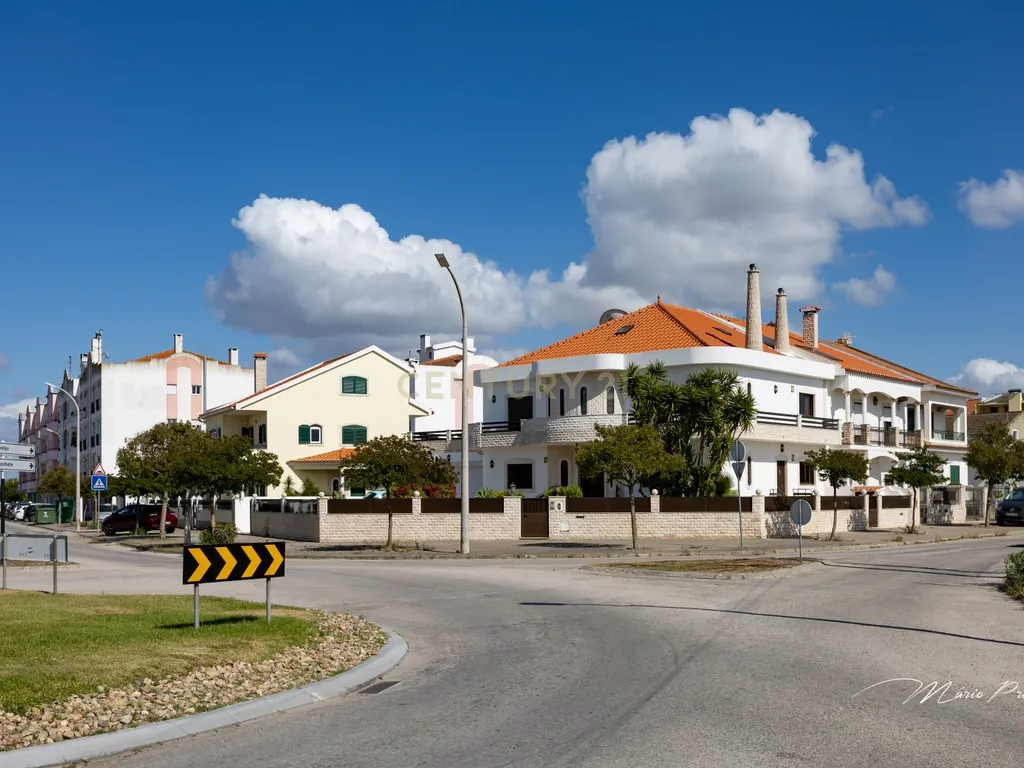 💥 Excelente Moradia T4 – Samouco – Alcochete 💥 - Image 50
