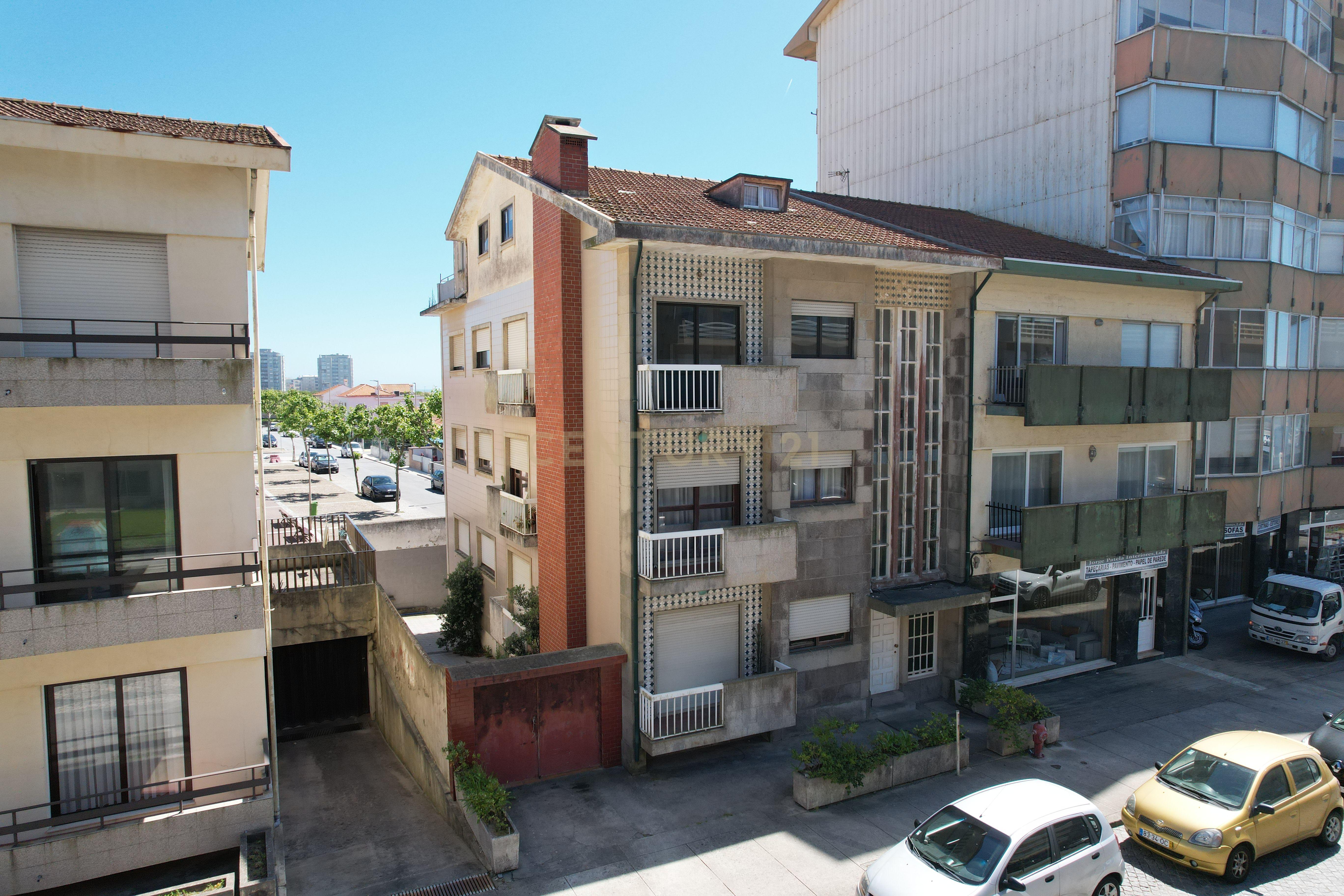 Oportunidade Única em Vila do Conde – Prédio à Venda a 150m da Praia - Image 8