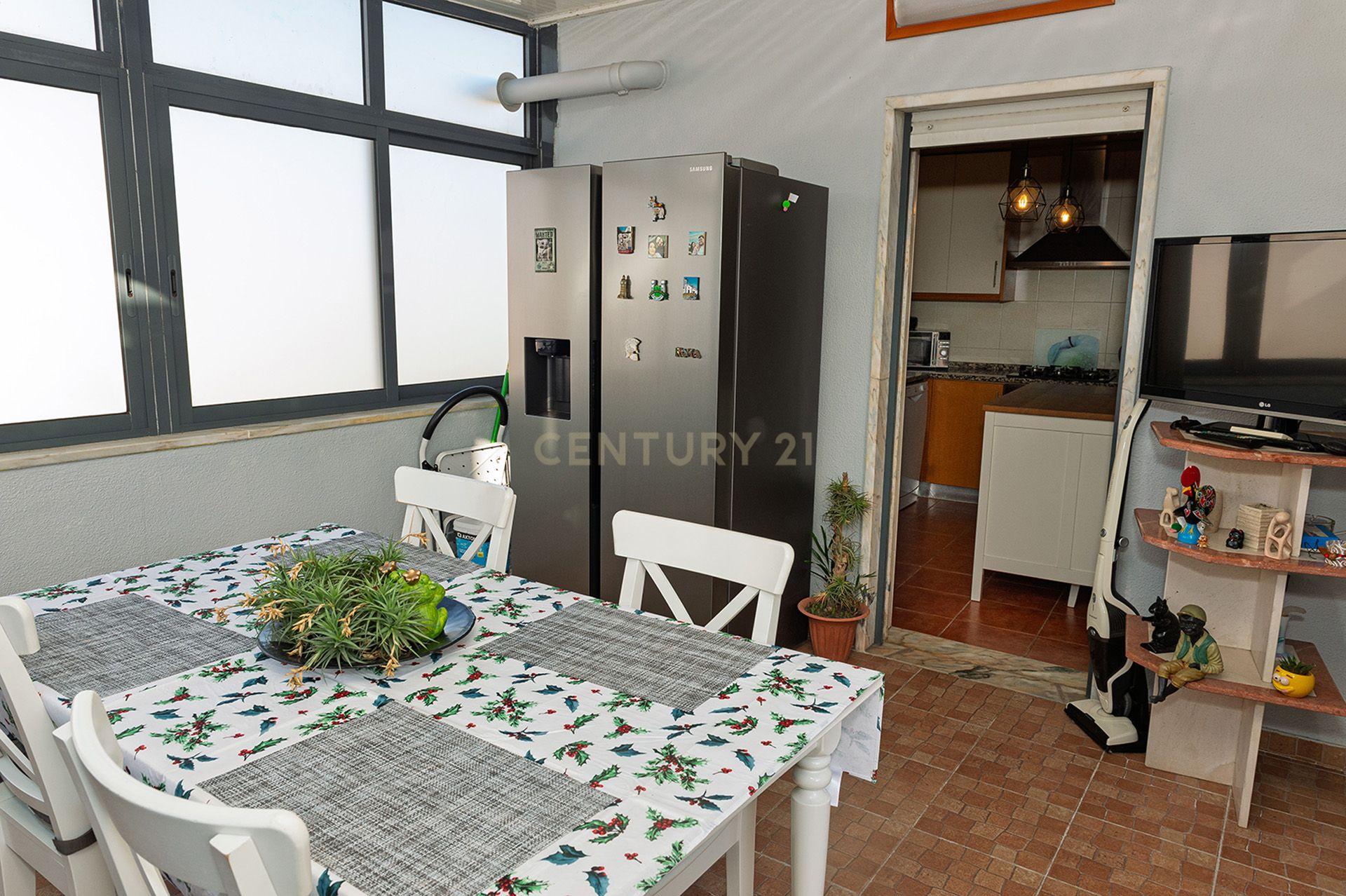 Apartamento T3 em Odivelas com Piscina e Estacionamento para 4 carros - Image 20