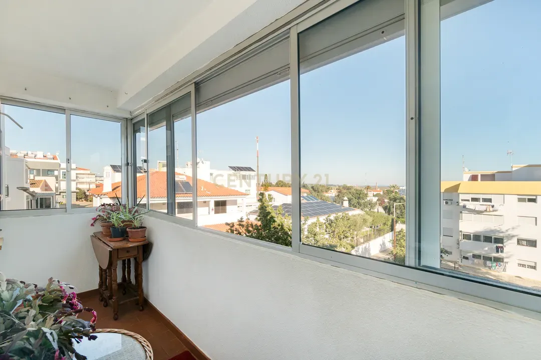 Apartamento T3 com Vista Mar no Centro de Tavira - Image 2