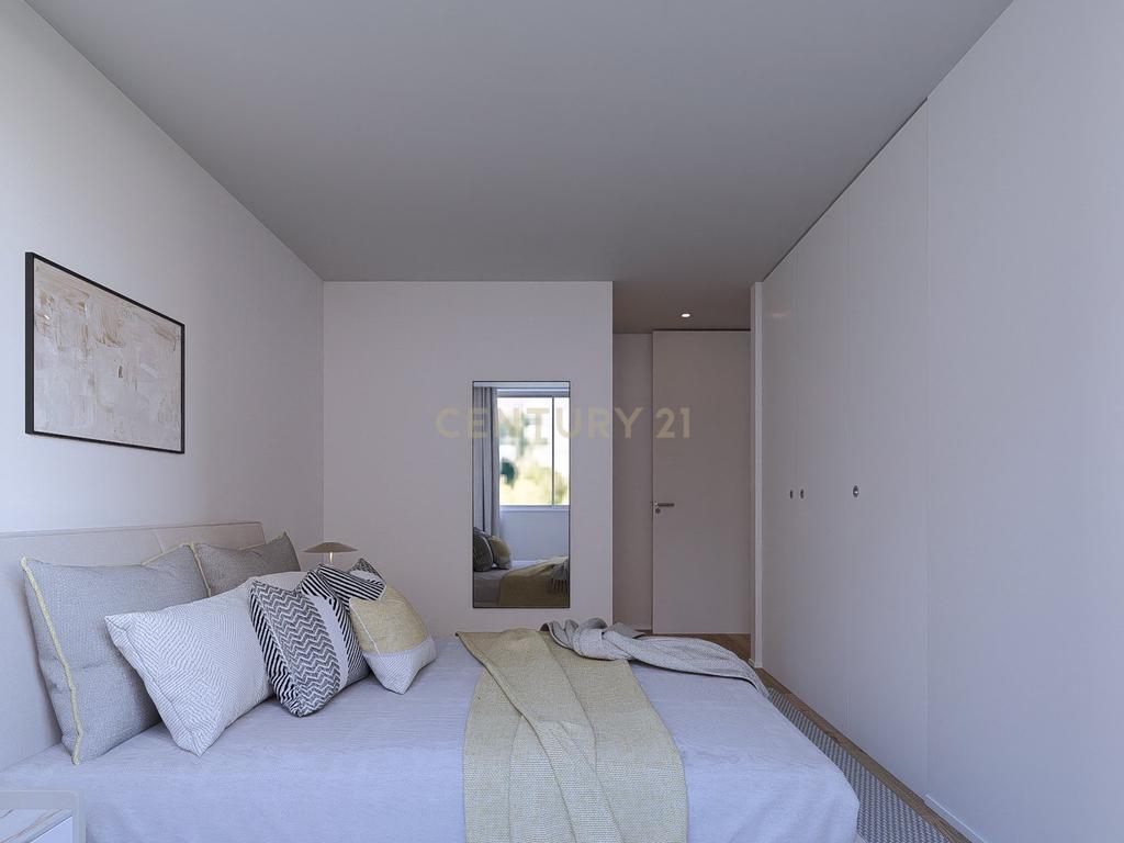 Condomínio do Sobreiro | T2 com 100m2 em Matosinhos, Senhora da Hora, junto ao Metro - Image 16