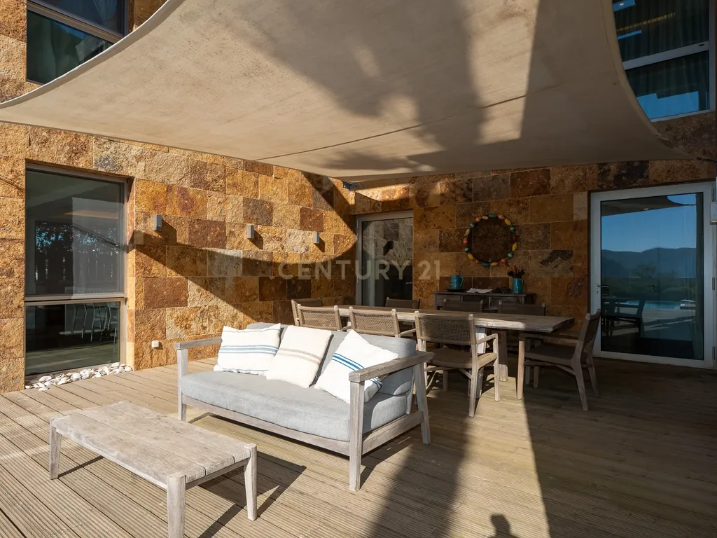 Moradia Exclusiva em Primeira Linha de Mar com Piscina Infinita / Tróia-Carvalhal - Image 73