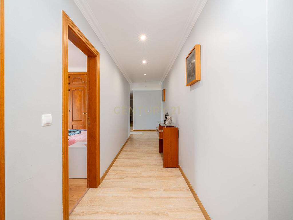 Excelente Moradia T4 em Cajados, Palmela - Image 19