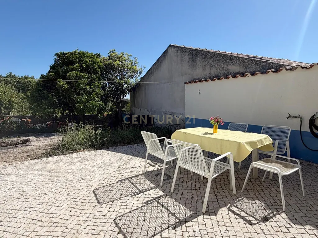 Moradia T2 em Carvalhal, Bombarral - Oportunidade Única - Image 4