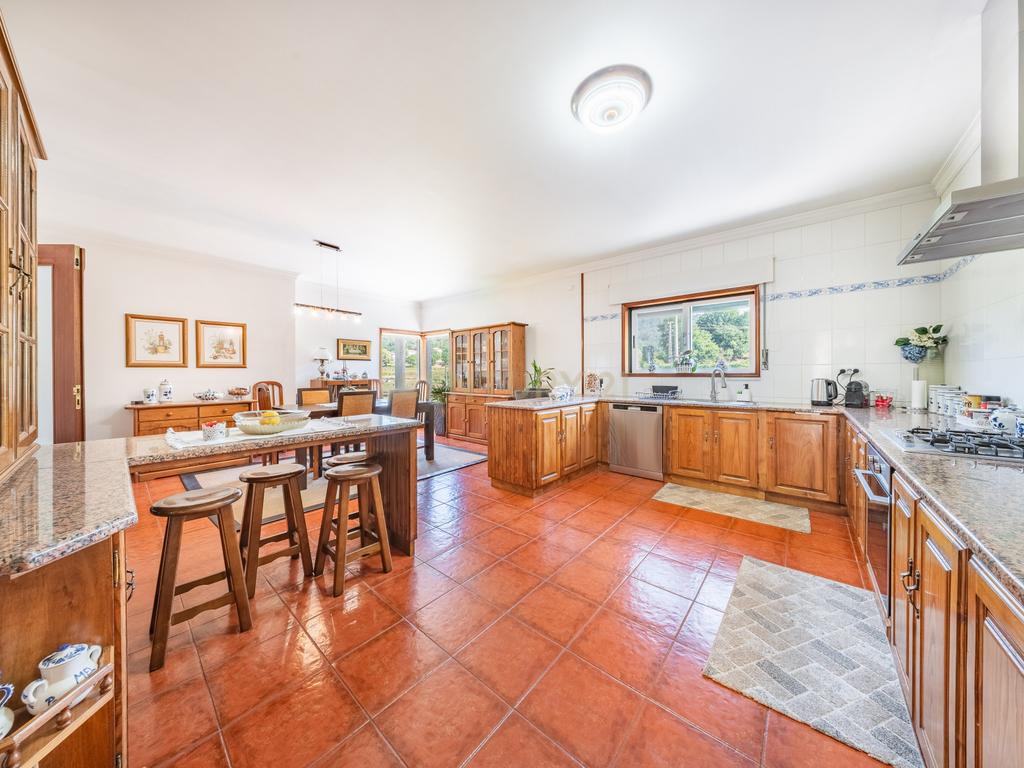 Casa T4 com Vista Panorâmica em Arcos de Valdevez - Image 16