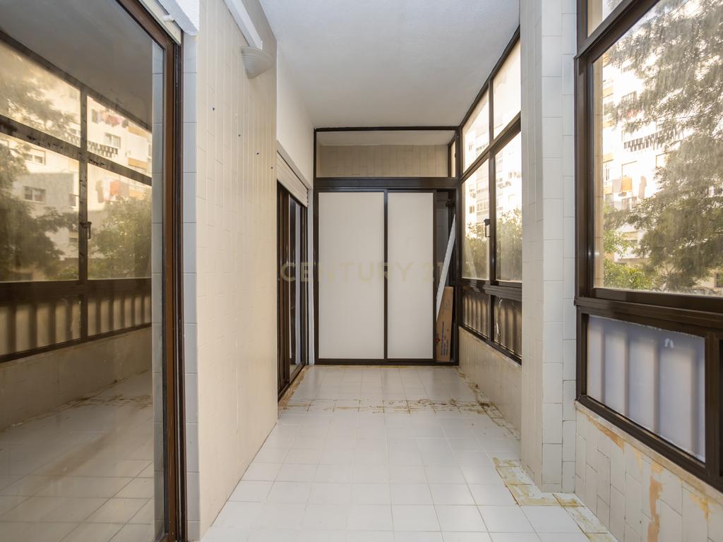 Apartamento T4, centro de Almada com terraço - Image 40