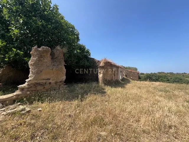 Herdade com 59,225 ha , 687m2 urbano, nascente de água, em Colos, Odemira - Image 45