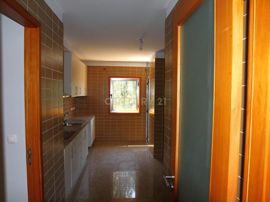 Apartamento T3 com Garagem e Arrumos, Moreira da Maia, Maia - Image 14