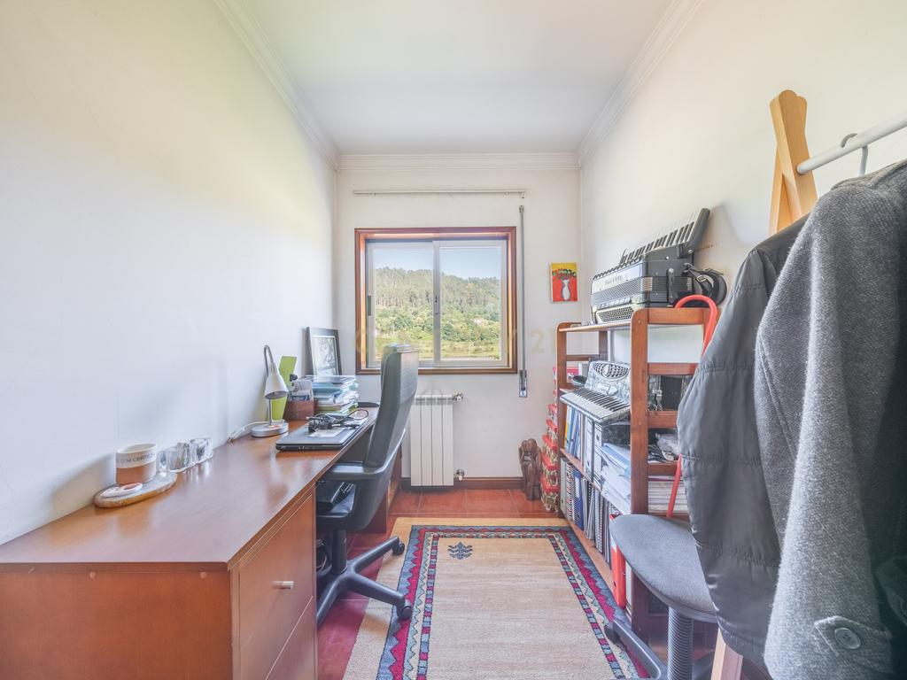 Casa T4 com Vista Panorâmica em Arcos de Valdevez - Image 32
