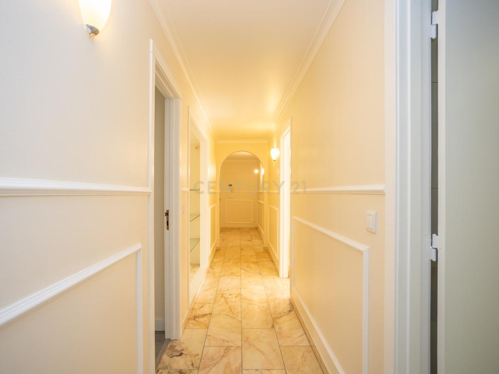 Apartamento T4, centro de Almada com terraço - Image 34