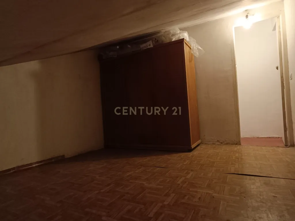 Apartamento em Madrid com 3 Quartos e Vista para a Cidade - Image 21