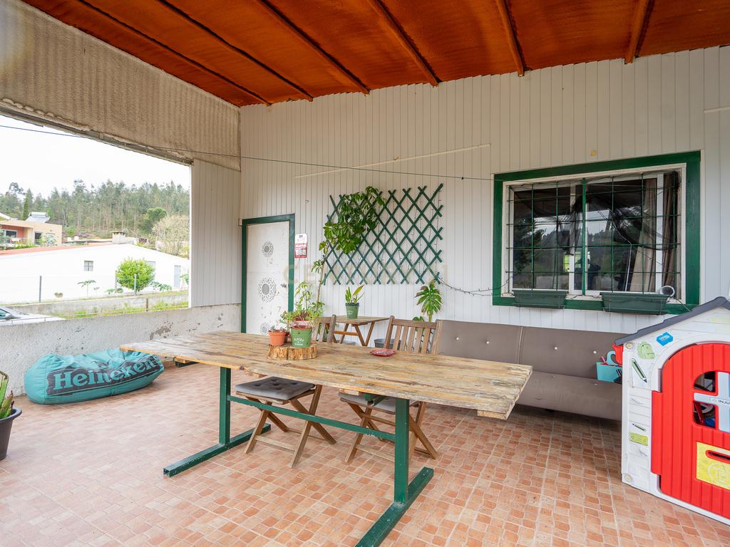 Moradia T1 - C/ terraço e espaço exterior - Image 4