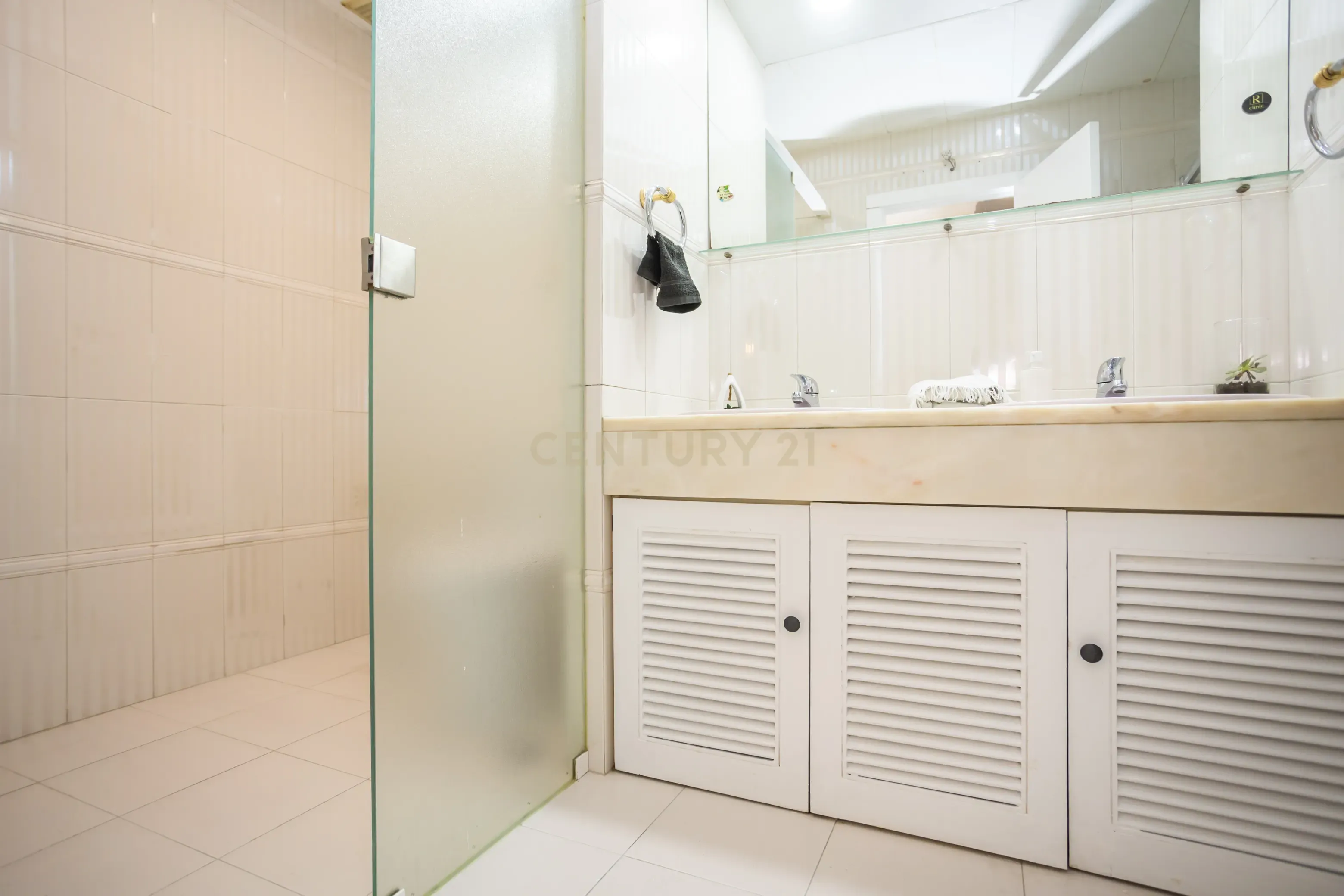 Apartamento T4, centro de Almada com terraço - Image 26